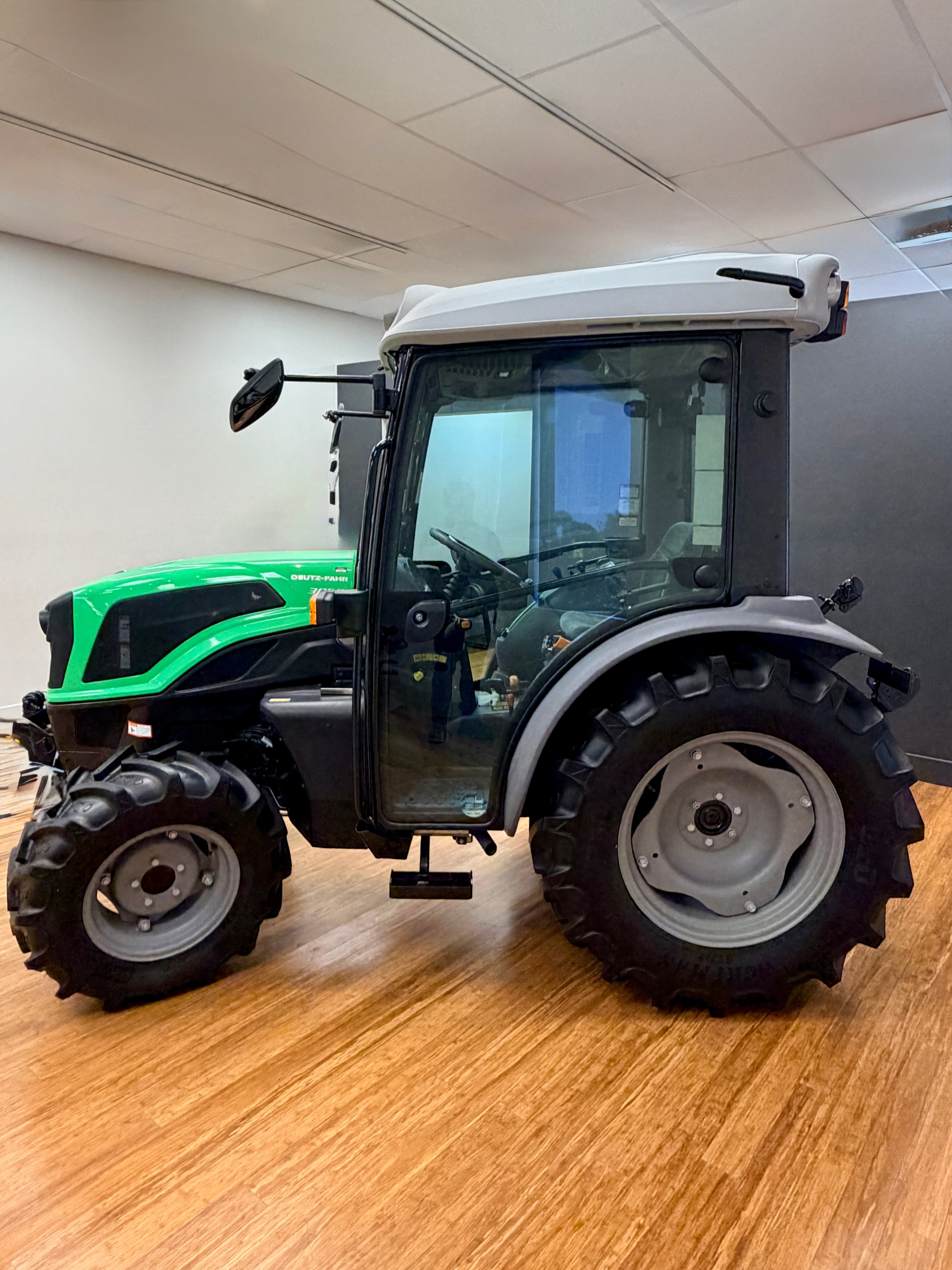 Deutz Fahr 3060 Compact Specialty Tractor with Standard Front Linkage and PTO