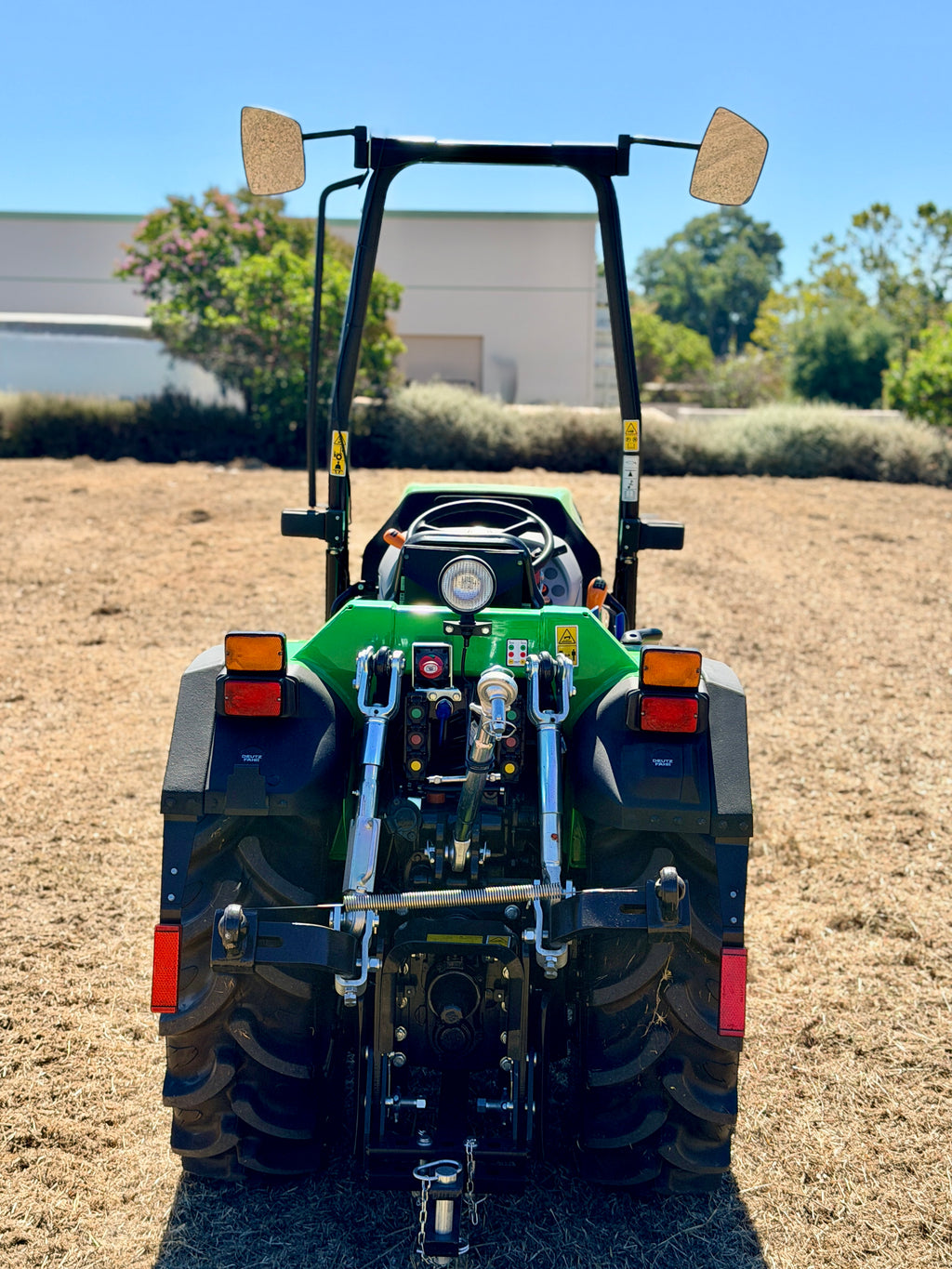 Rental | Deutz Fahr 5080.4 DV Roll Over Protective Structure Vineyard Tractor