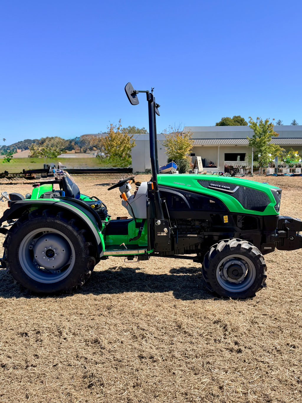 Rental | Deutz Fahr 5080.4 DV Roll Over Protective Structure Vineyard Tractor