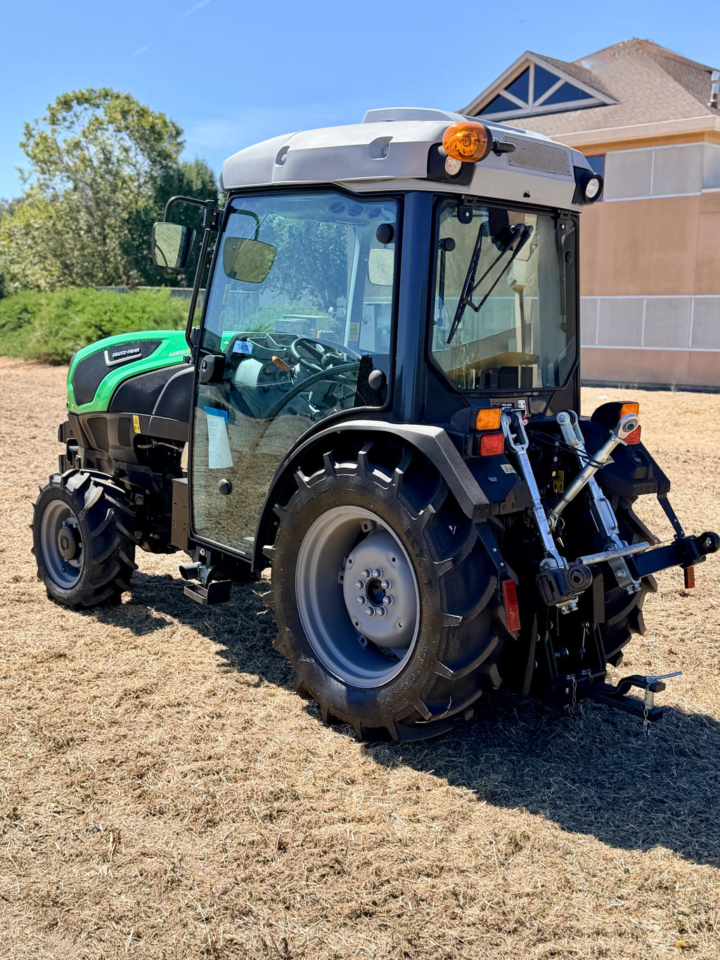 Deutz Fahr 5080.4 DV Vineyard Tractor with Cab