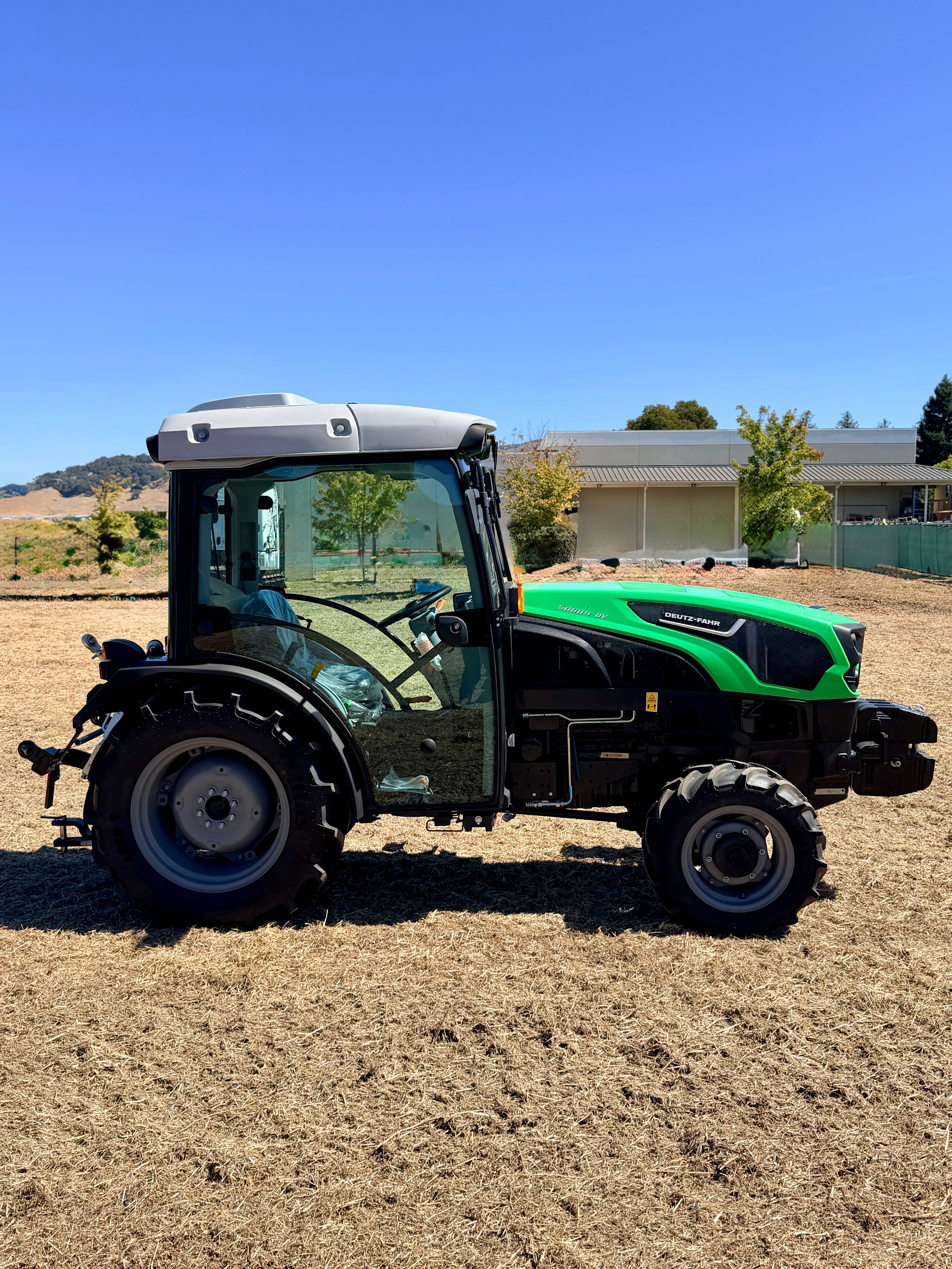 Deutz Fahr 5080.4 DV Vineyard Tractor with Cab